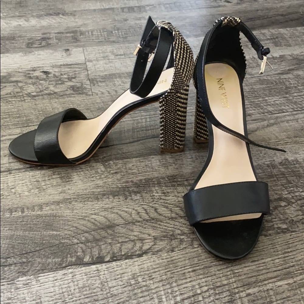 Nine West B&W Open Toe Stitched Heel Sandal